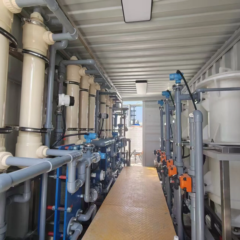 Three-Effect Air-Sweeping Membrane Distillation System for FGD Wastewater Concentration and Discharge Reduction